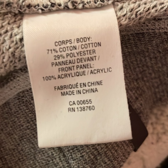 Women’s RW&CO hyba hoodie - Picture 3 of 3